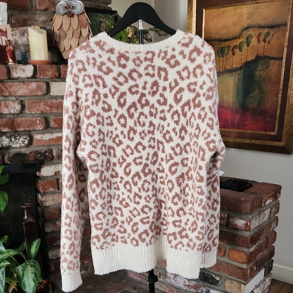UGG Cecilia Cream Brown Leopard V-Neck Sweater Cozy Winter Street Chic - Picture 3 of 7
